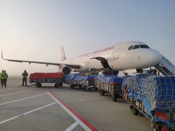 吉祥航空承运超220万元江苏统战系统防疫物资支援湖北523751_ 吉祥航空承运超220万元江苏统战系统防疫物资支援湖北